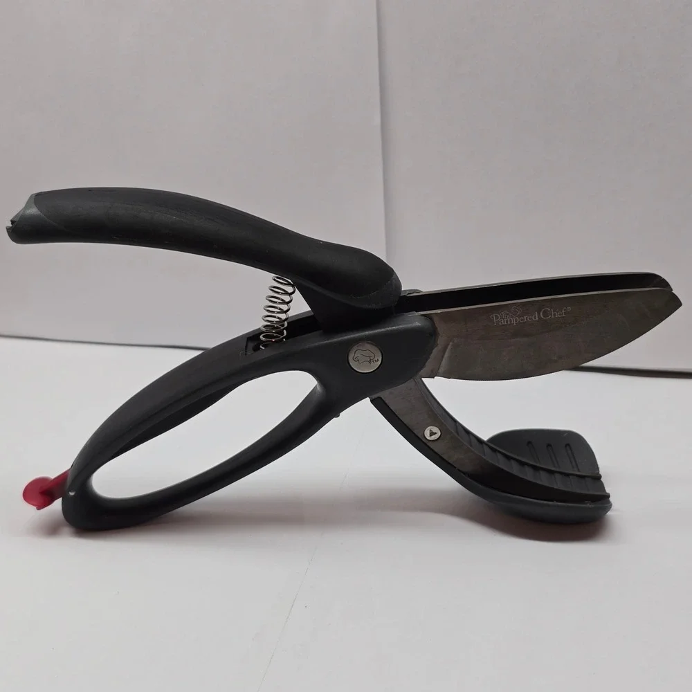 Pampered‎ Chef Salad Chopper Double Blade Locking Lettuce Scissors #2582